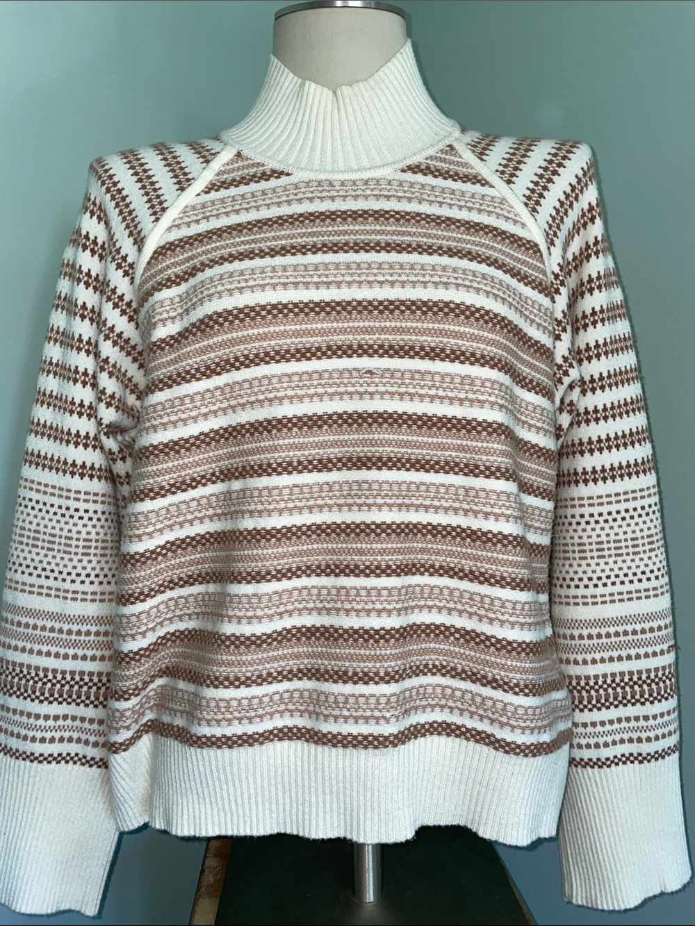 Cyrus Cream Brown Striped Turtleneck Sweater Size Large